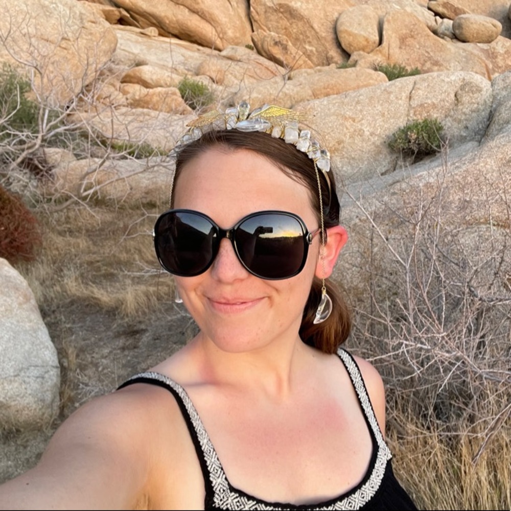 Meet your Posher, Emily